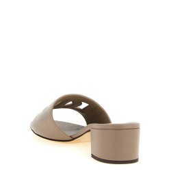'Karol' mules