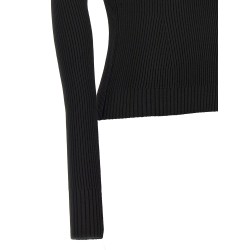 '07' sweater
