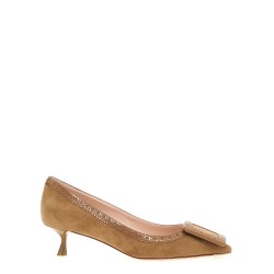 'Viv' pumps in The City'