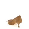 'Viv' pumps in The City'