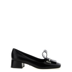 Leather pumps