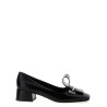 Leather pumps