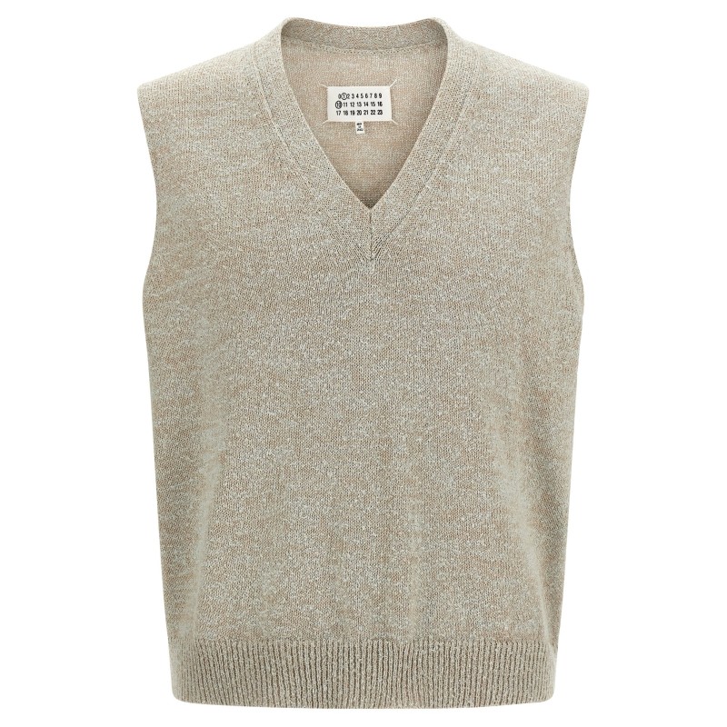 Bouclé knit vest