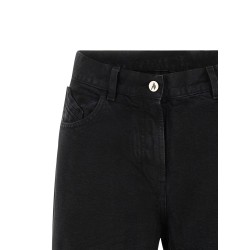 Cut-out jeans