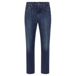 'Straight' jeans