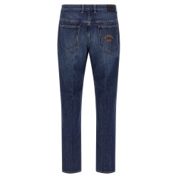 'Straight' jeans