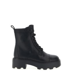 'T Monogram' amphibian