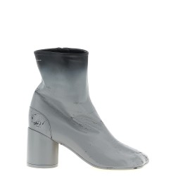 'Anatomic' ankle boots