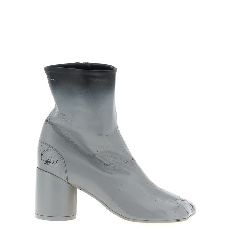 'Anatomic' ankle boots