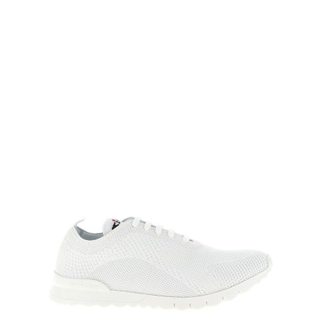 'Fits' sneakers
