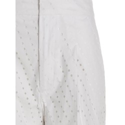 Visible button jeans
