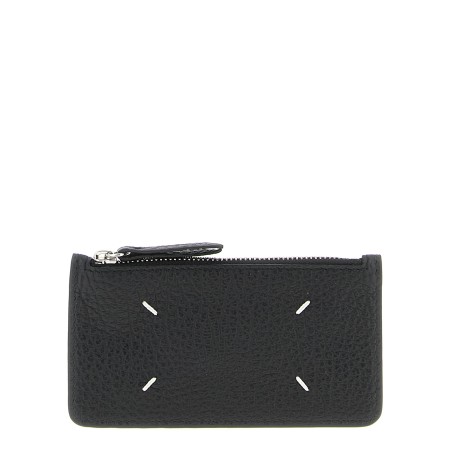 Zipped cardholder