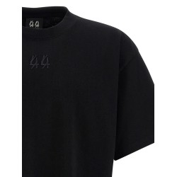 Embroidery t-shirt