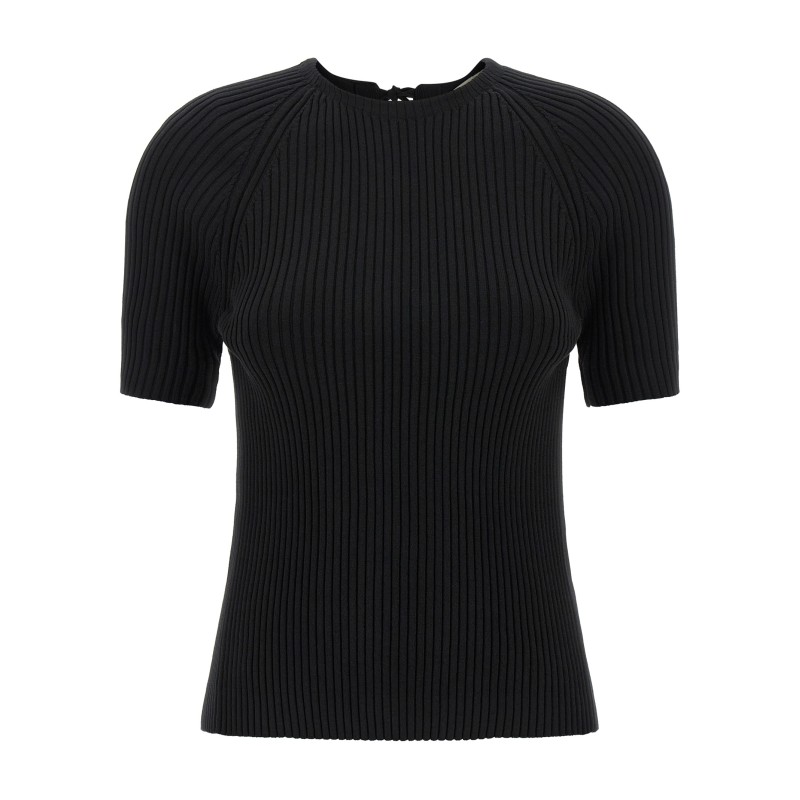 Back closure sweater