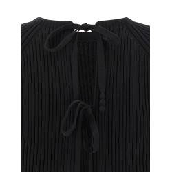 Back closure sweater