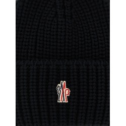 Logo patch beanie