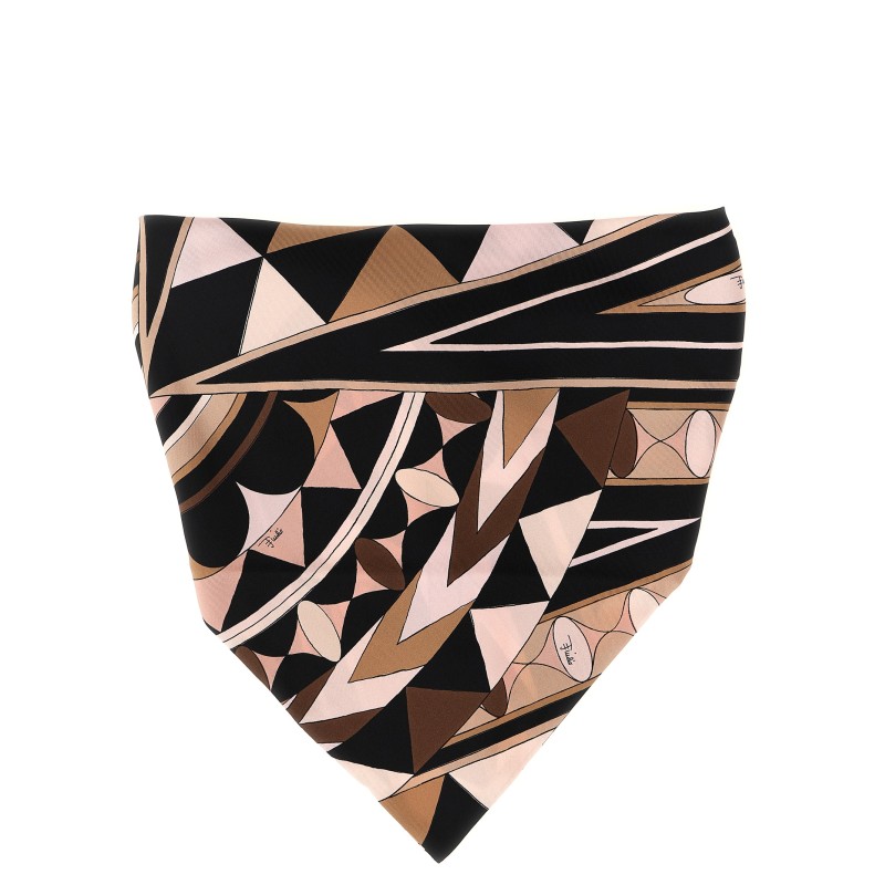 Triangle scarf