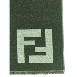 FF macro scarf