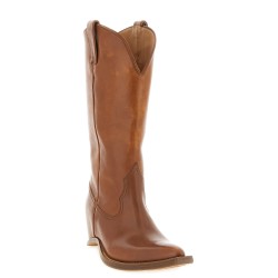'Heel-Less' boots