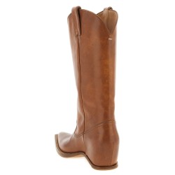 'Heel-Less' boots