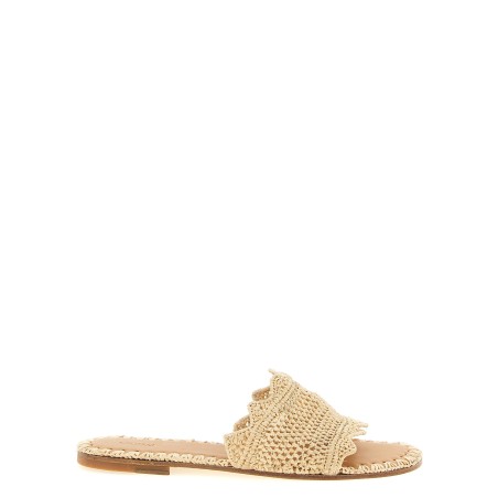 'Lucia' slides
