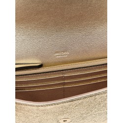 'Emmie' clutch