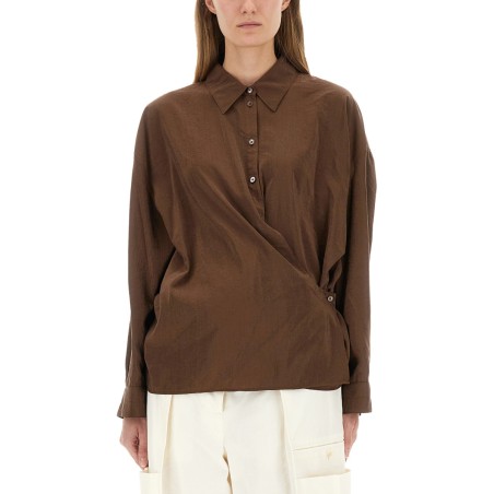 "STRAIGHT COLLAR TWISTED" SHIRT