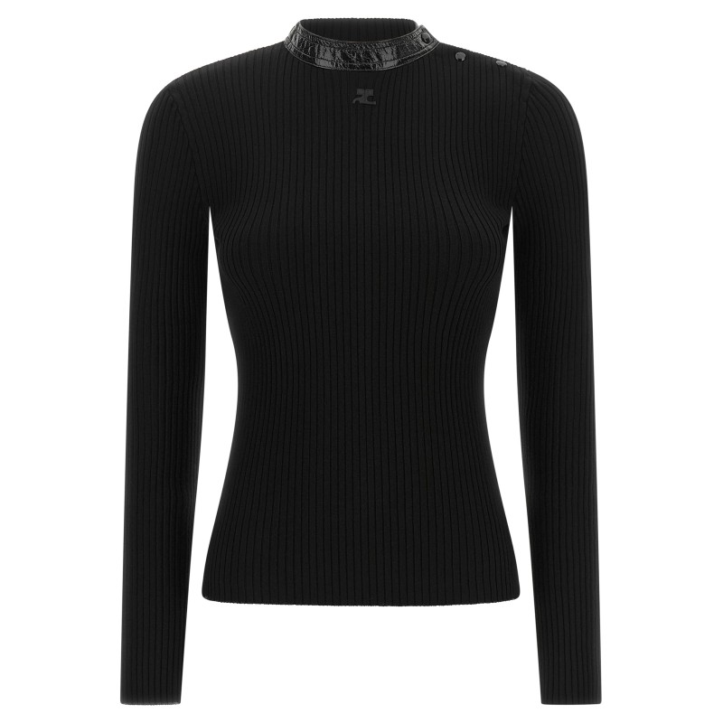 Vinyl collar sweater
