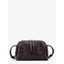 Leather clutch with Intrecciato Concert motif