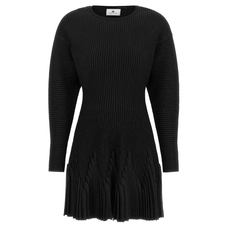 Knitted pleated dress