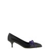 Leather pumps with laces