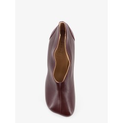 Leather pump with iconic Anatomic toe