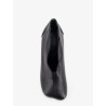 Leather pumps with iconic Atomic toe