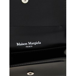 'Clip' card holder