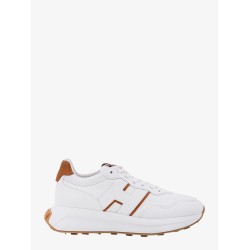 Leather sneakers with side logo
