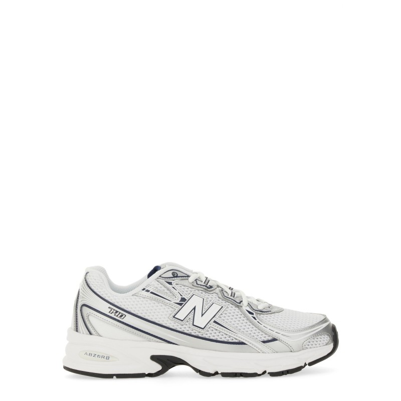 SNEAKER "U740"