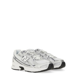 SNEAKER "U740"