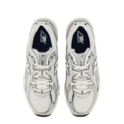 SNEAKER "U740"