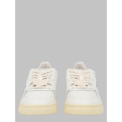 SNEAKER "MEDALIST LOW"