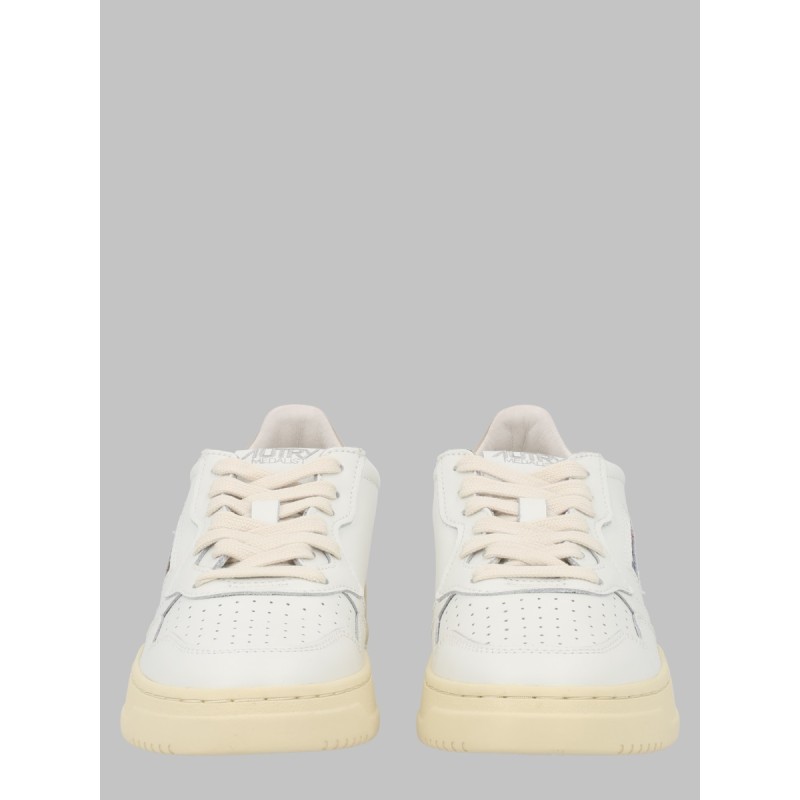 SNEAKER "MEDALIST LOW"