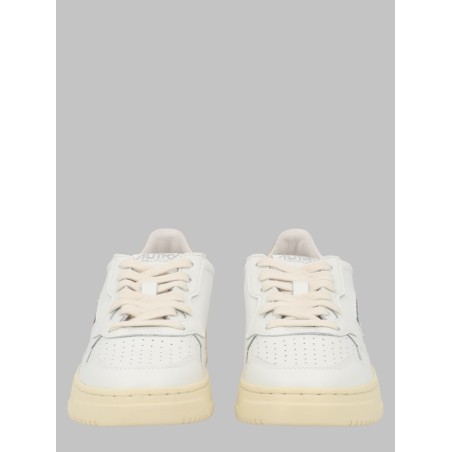 SNEAKER "MEDALIST LOW"