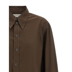 Pointed collar shirt