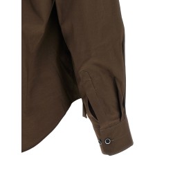 Pointed collar shirt