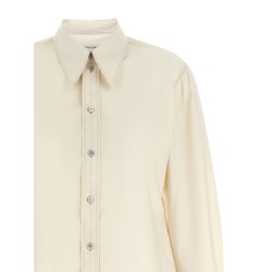 Pointed collar shirt