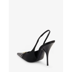 Louis patent leather pumps with logo tag