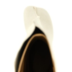 'Anatomic' boots