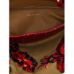 Embroidery clutch