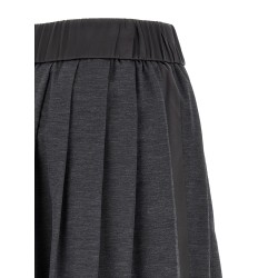 Skirt with elastic