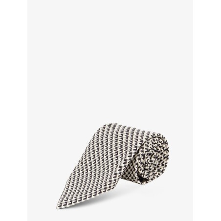Silk tie with geometric pattern