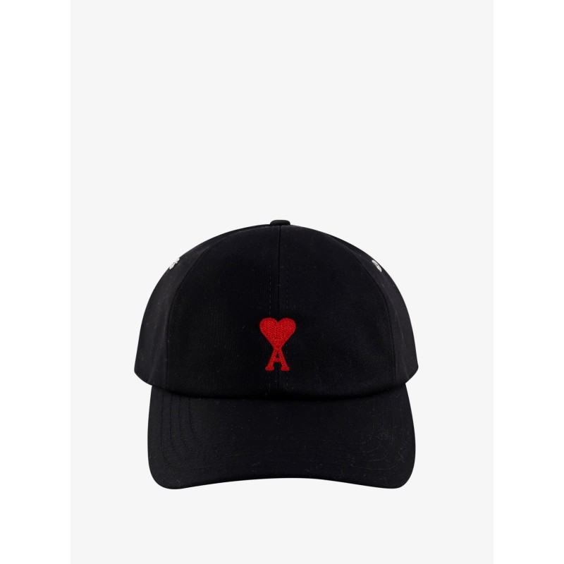 Cotton hat with embroidered logo on the front